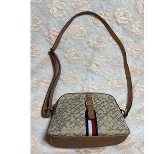 Tommy Hilfiger Monogram Crossbody Bag Tan Brown Leather Trim Signature Logo